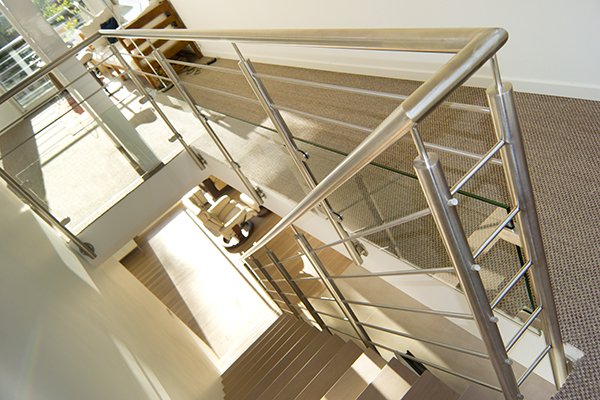 Garde-corps d'escalier en inox