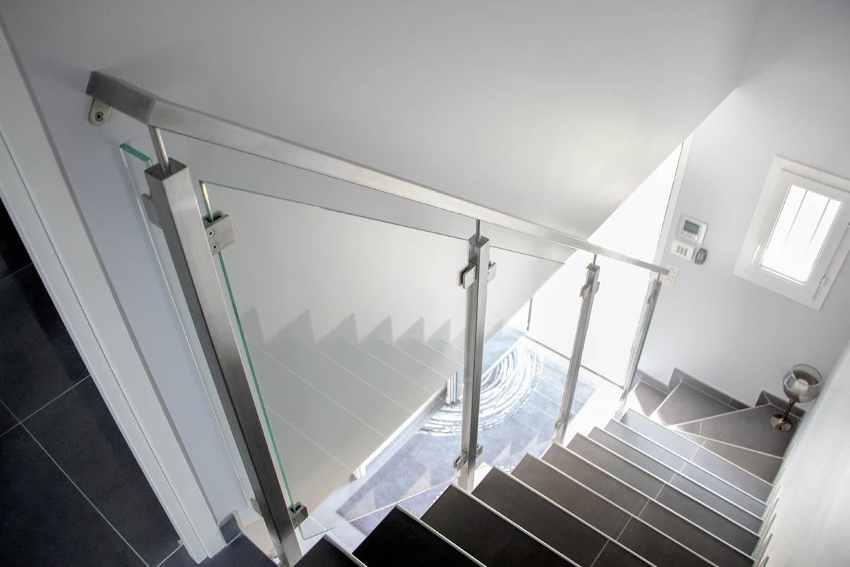 rampe d'escalier inox  et verre