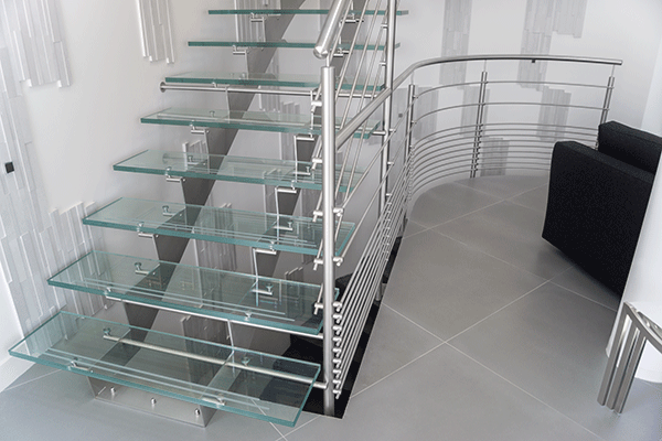 garde corps escalier en verre feuilleté