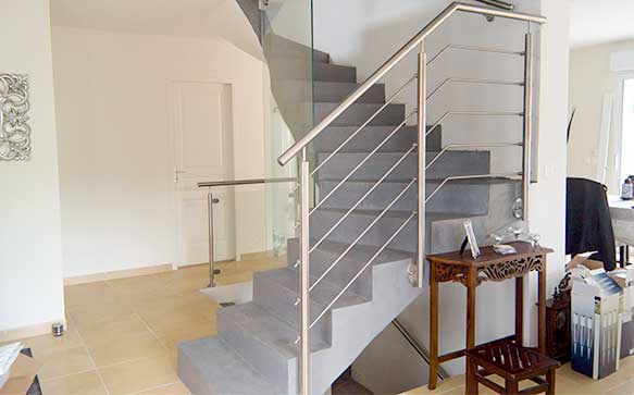 garde-corps escalier inox moderne