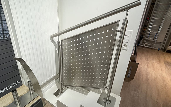 garde-corps escalier tole inox